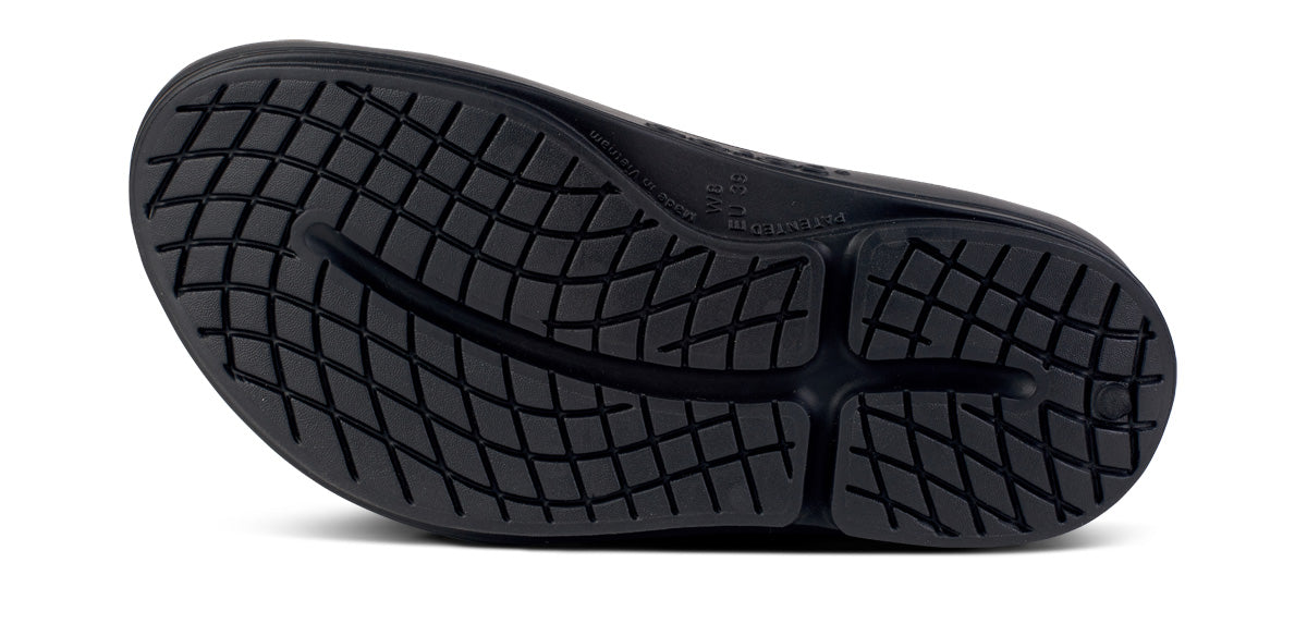 Women's OOmega OOahh Sandal - Black - Image 7
